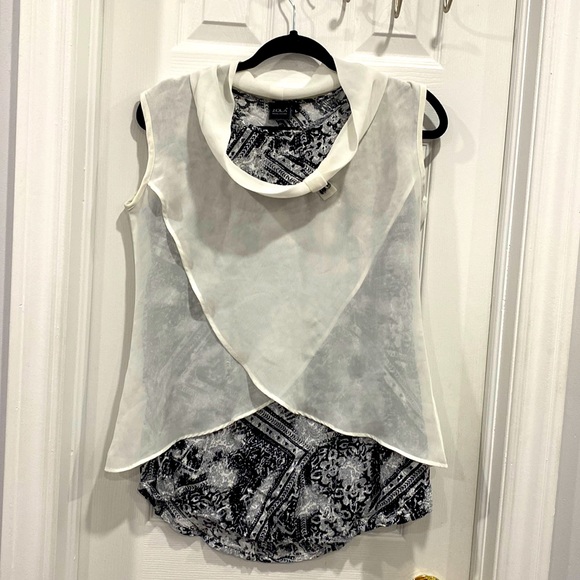 Women’s Blouse - Picture 1 of 7